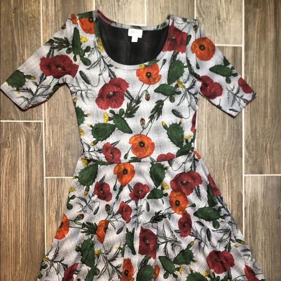 LuLaRoe Dresses & Skirts - LulaRoe Nicole Dress